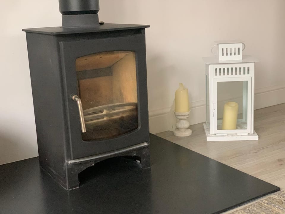 Seaglass Cottage, 5 mins from beach, hot tub on request Apartment in England