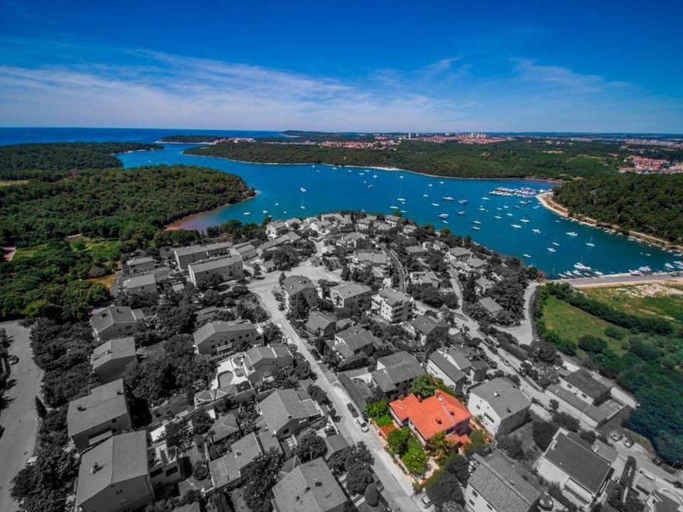 Beautiful-Banjole-Beachside-Apartment-A1-150m-from-the-beach Apartment in Banjole
