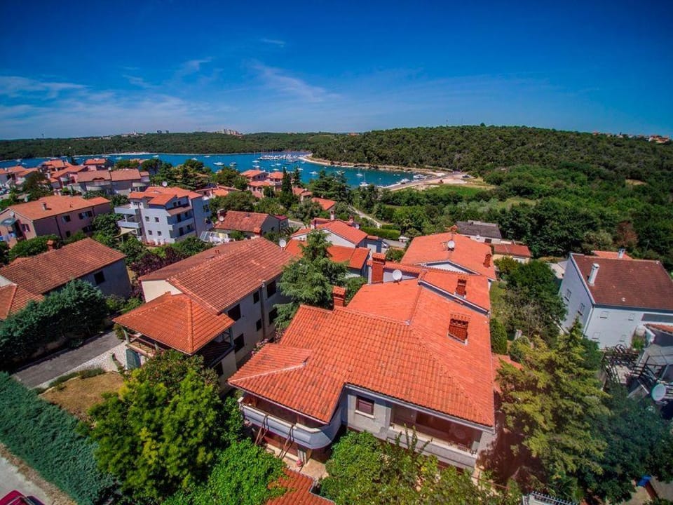 Beautiful-Banjole-Beachside-Apartment-A1-150m-from-the-beach Apartment in Banjole
