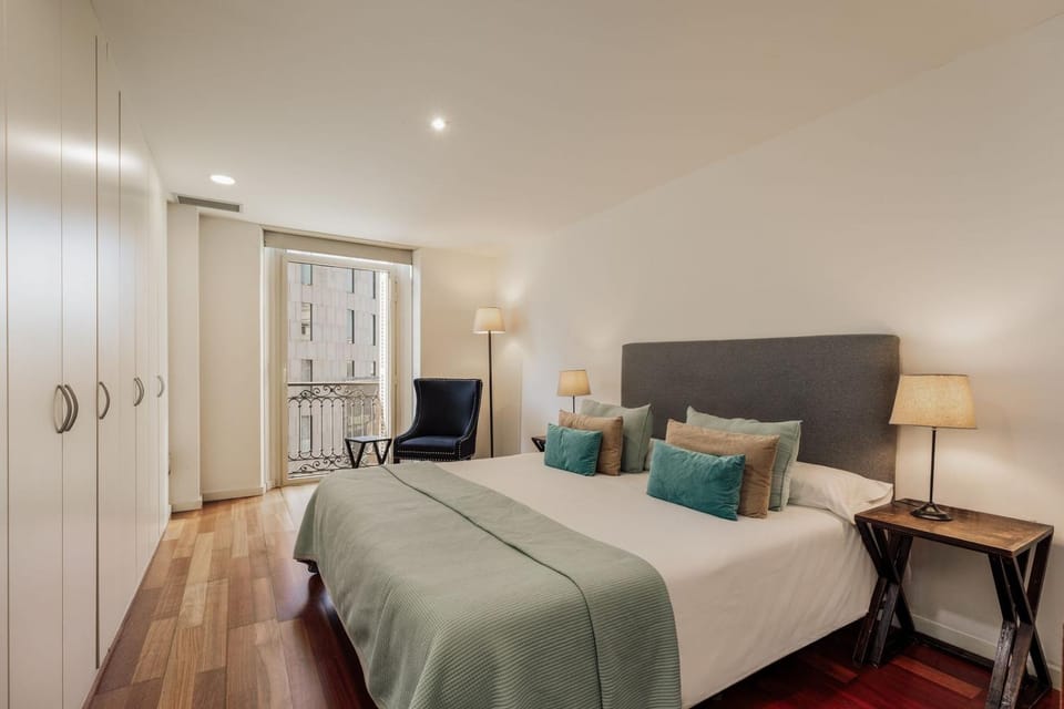 Rent Top Apartments near Plaza de Catalunya Apartment in Barcelona