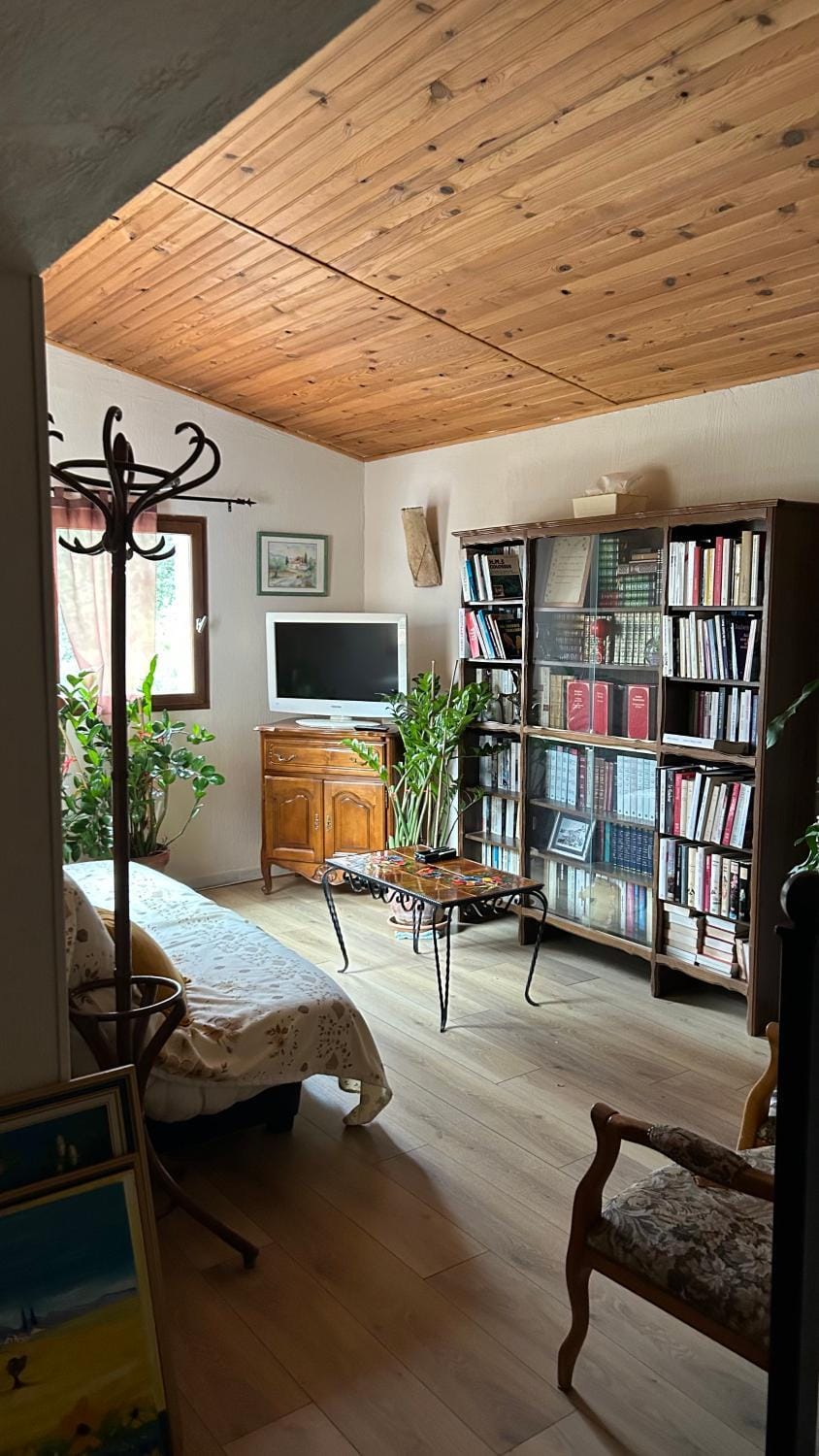 l'Orée du Bois Bed and Breakfast in Saint-Maximin-la-Sainte-Baume
