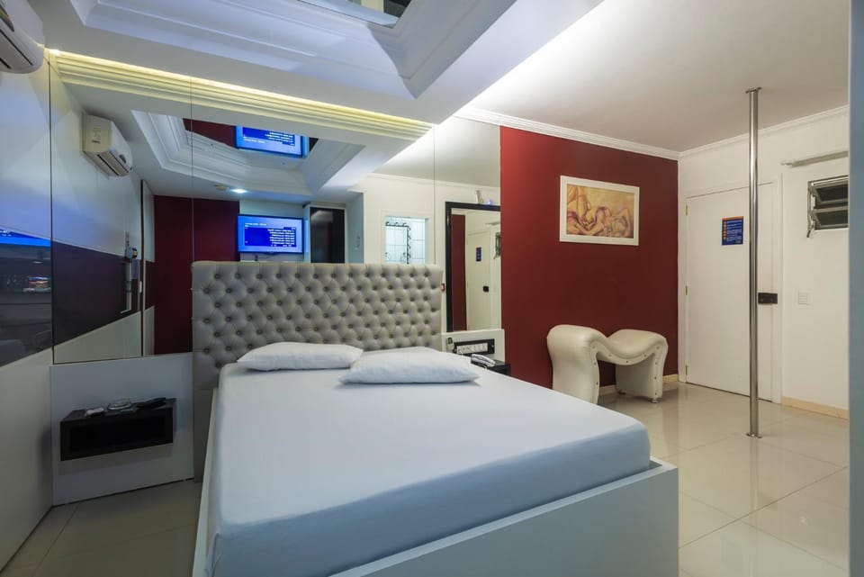 Motel 2001 (Adults Only) Love hotel in São José