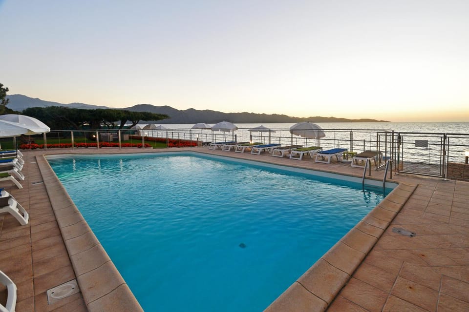 Garden view, Sea view, Swimming pool