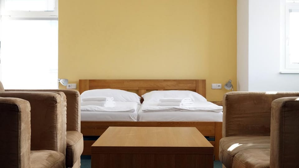 Bed, Living room, Bedroom
