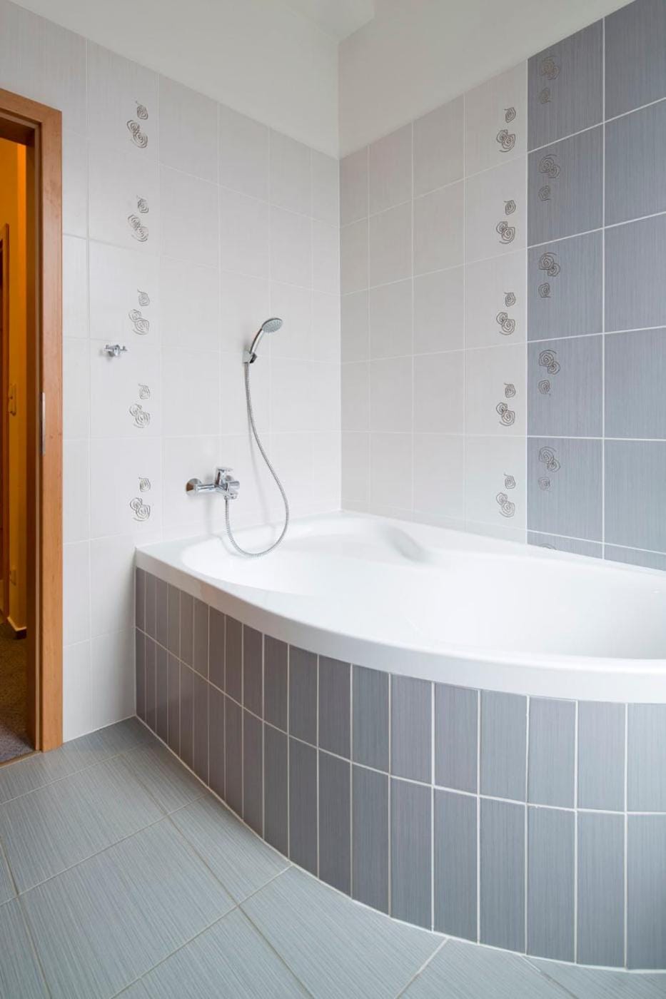 Bathroom, Bath