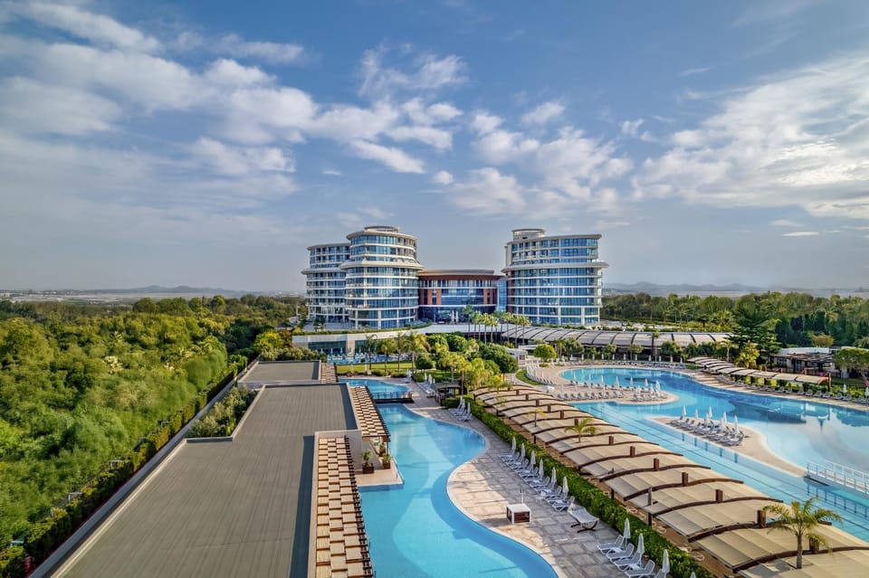 Property building, View (from property/room), Swimming pool, sunbed
