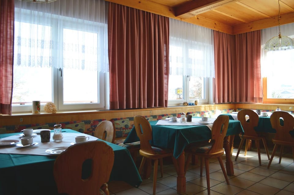 Restaurant/places to eat, Breakfast