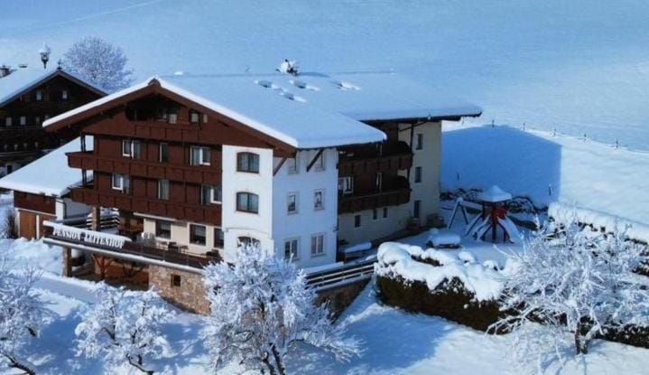 Property building, Winter