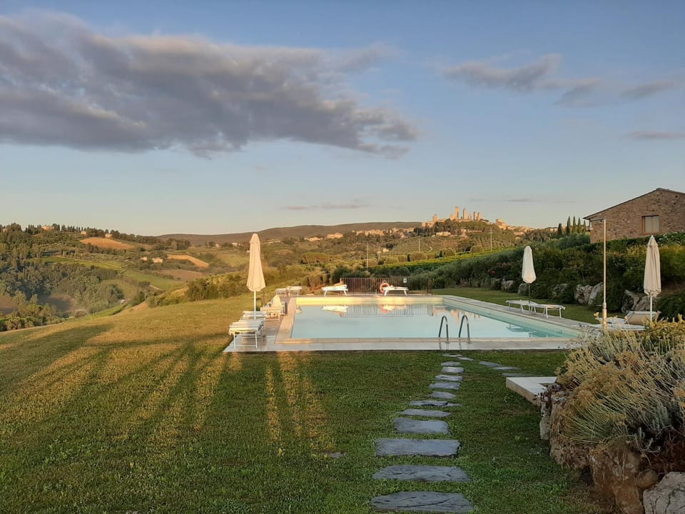 Natural landscape, Pool view, Swimming pool, Swimming pool, Sunrise