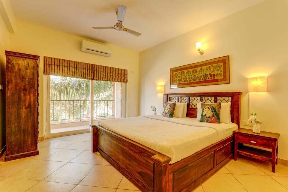 Bed, Bedroom, fireplace, air conditioner