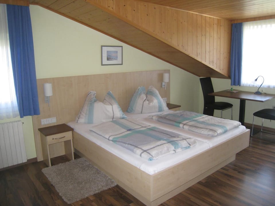 Gasthof Strobl Waldfrieden Garni Bed and Breakfast in Salzburgerland