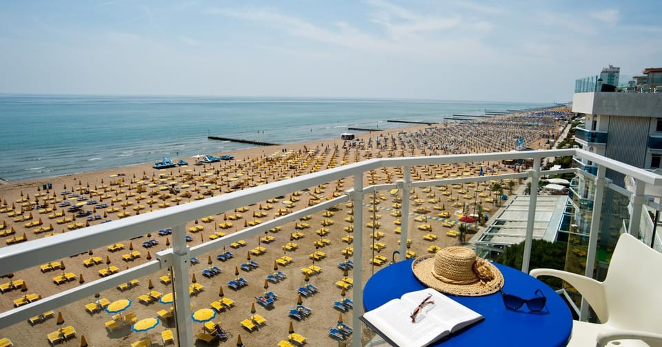 View (from property/room), Balcony/Terrace, Beach