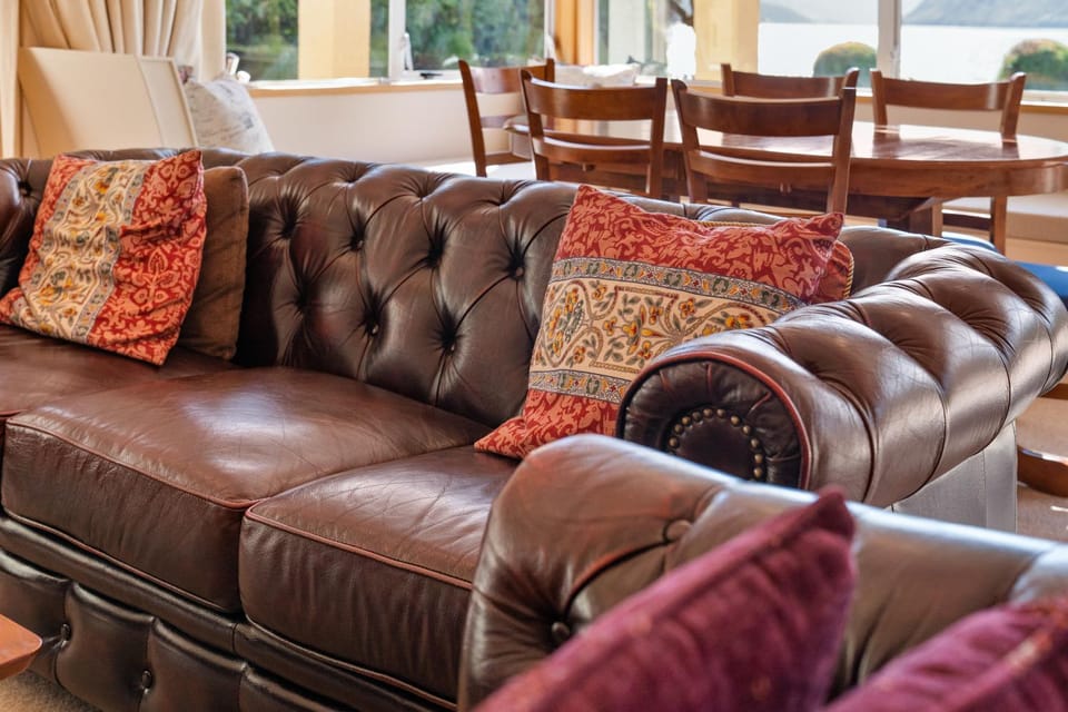 Living room, Decorative detail, Seating area, Dining area, Lake view