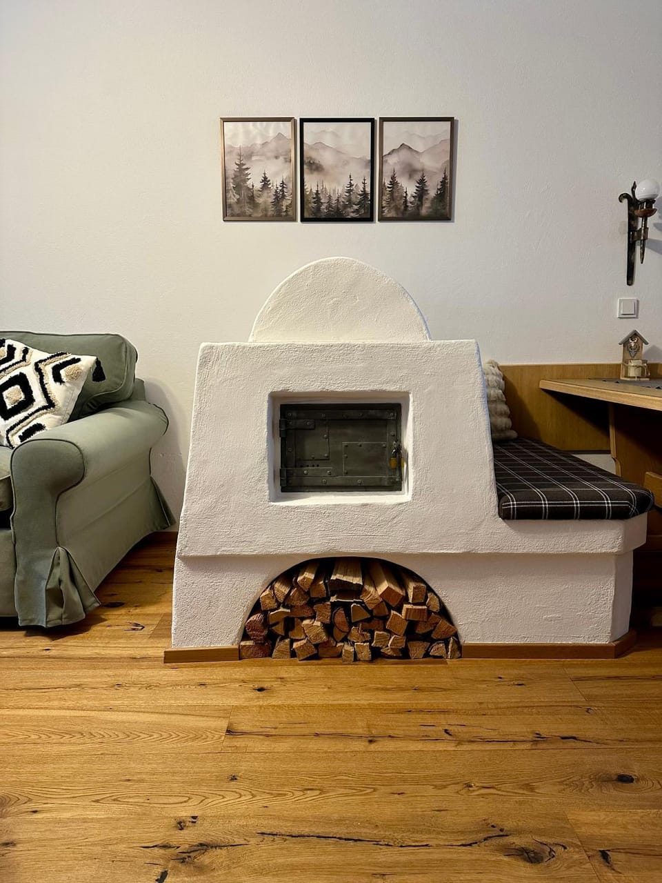 Living room, Dining area