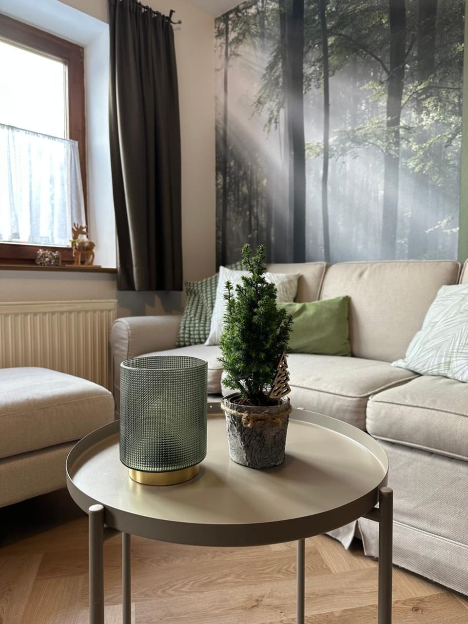 Living room, Seating area