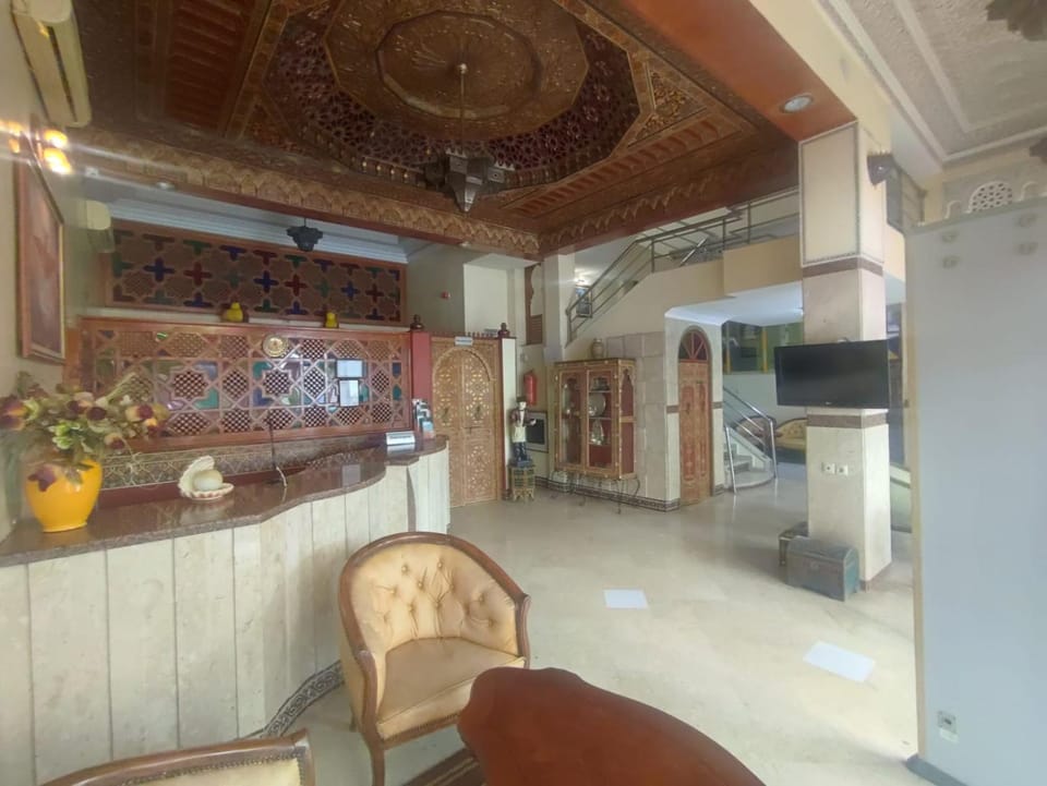 TV and multimedia, Living room, Lobby or reception
