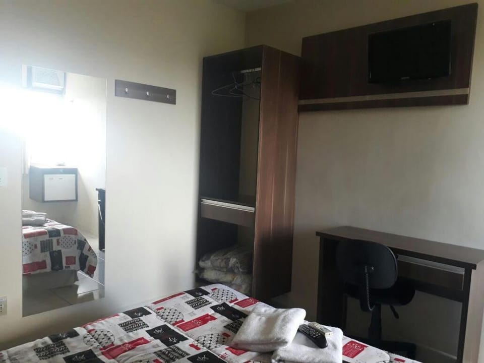 Bed, TV and multimedia, Photo of the whole room, Bedroom, hair dresser, towels, wardrobe, air conditioner