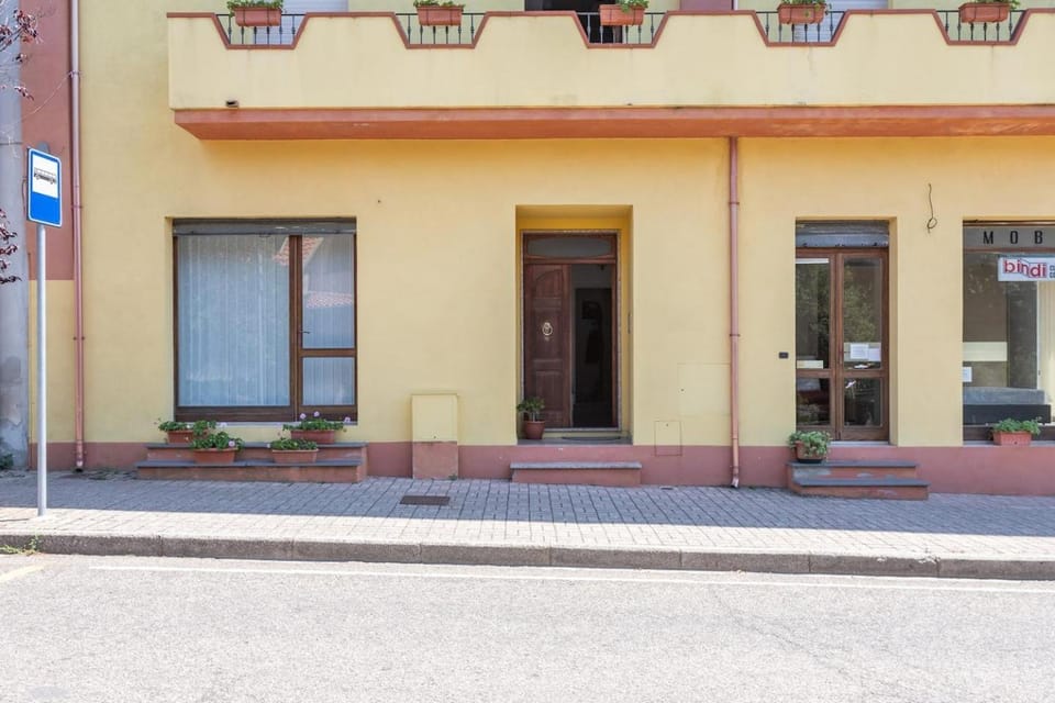 Property building, Facade/entrance