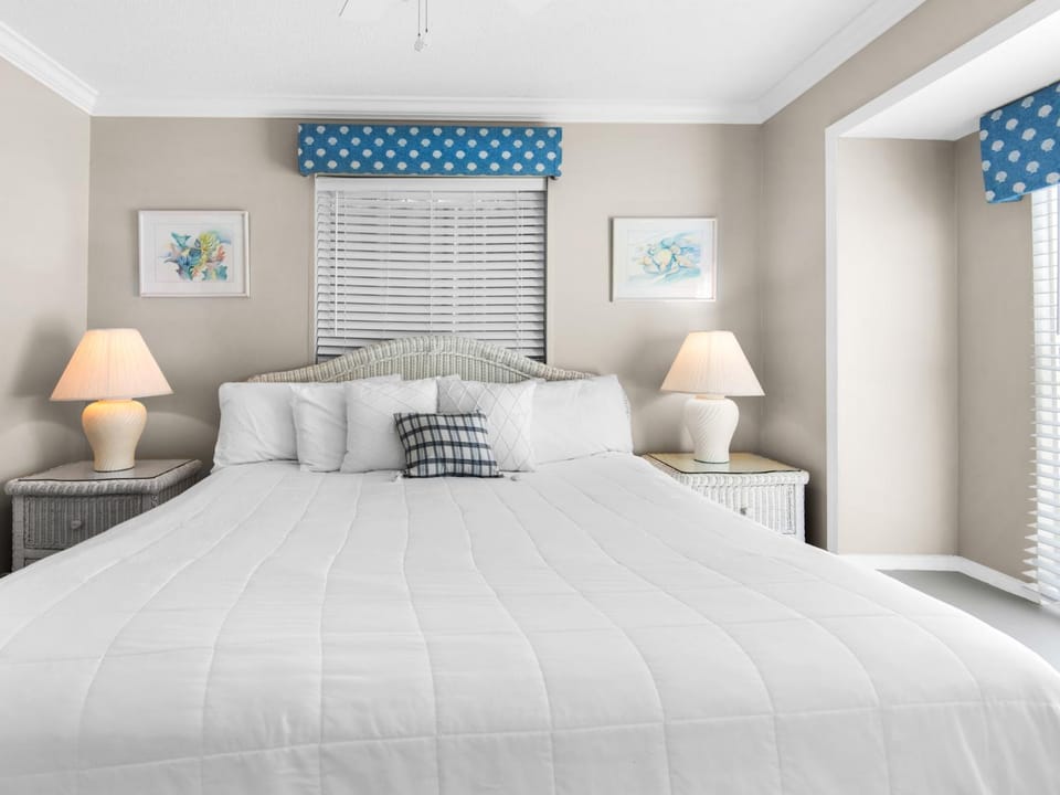 Summer Breeze Condominium 304 by Newman-Dailey Apartment in Miramar Beach