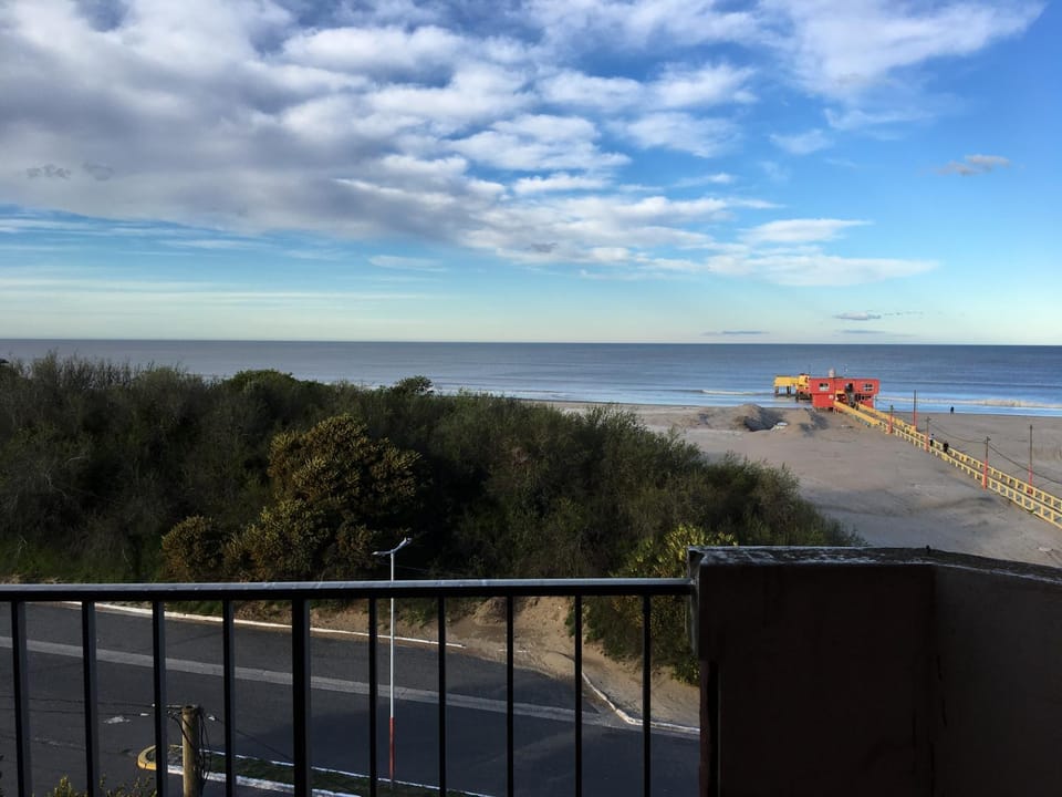 City view, Sea view, Street view