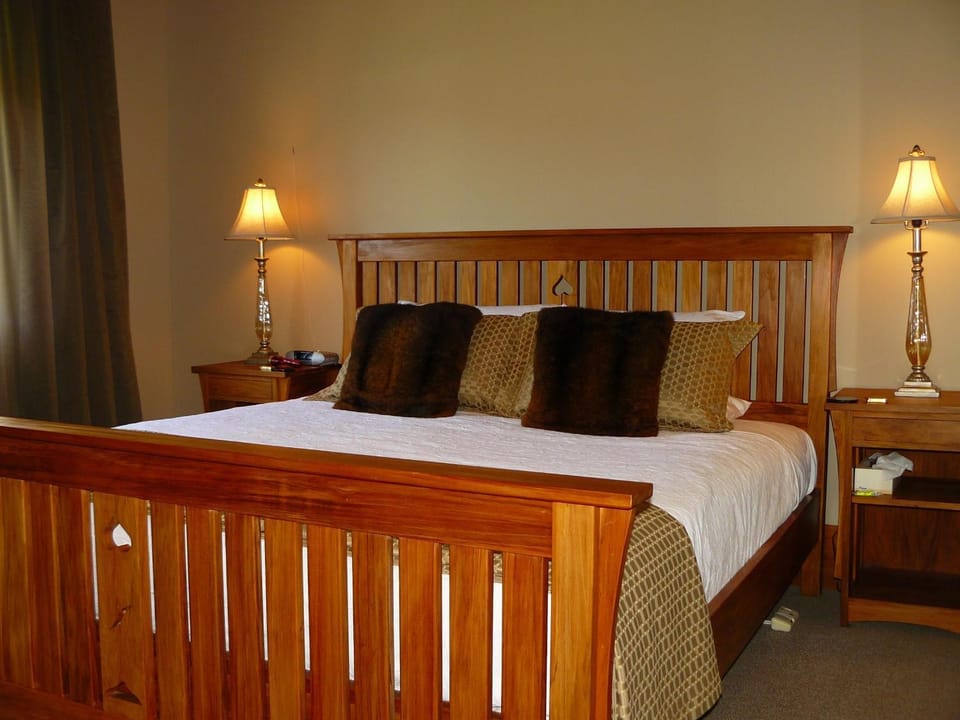 Bed, Decorative detail