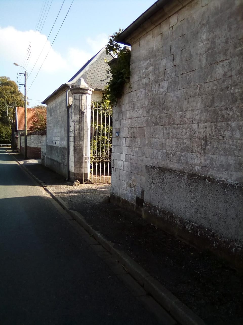 Facade/entrance