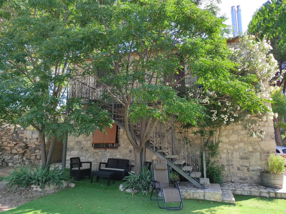 Property building, Garden