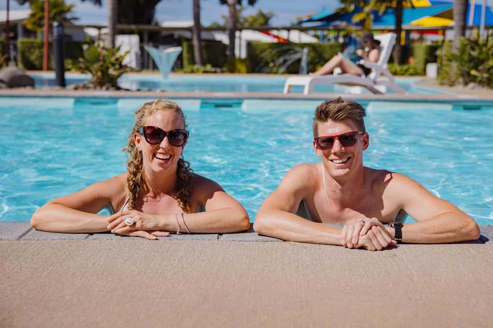 Guests, Swimming pool