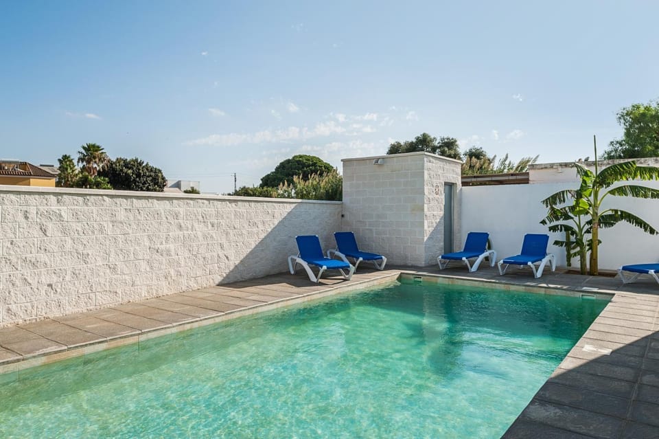 Property building, Swimming pool
