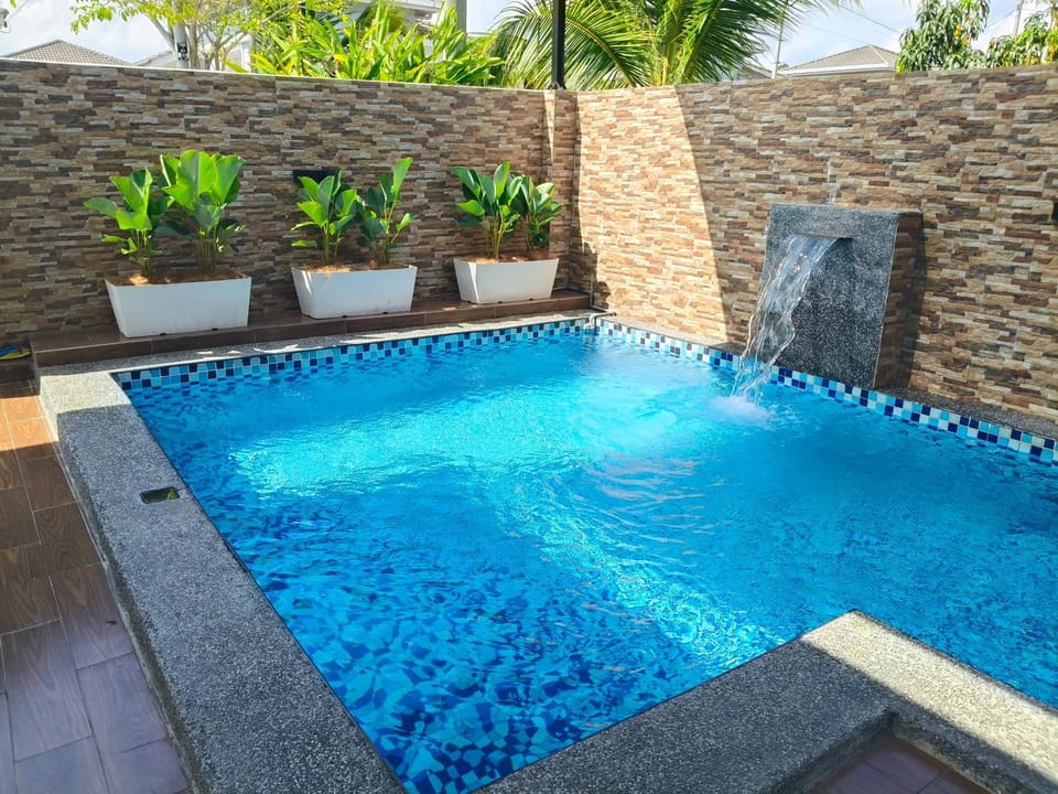 D'ZAHRA HOME - with 30ft private pool Villa in Malaysia