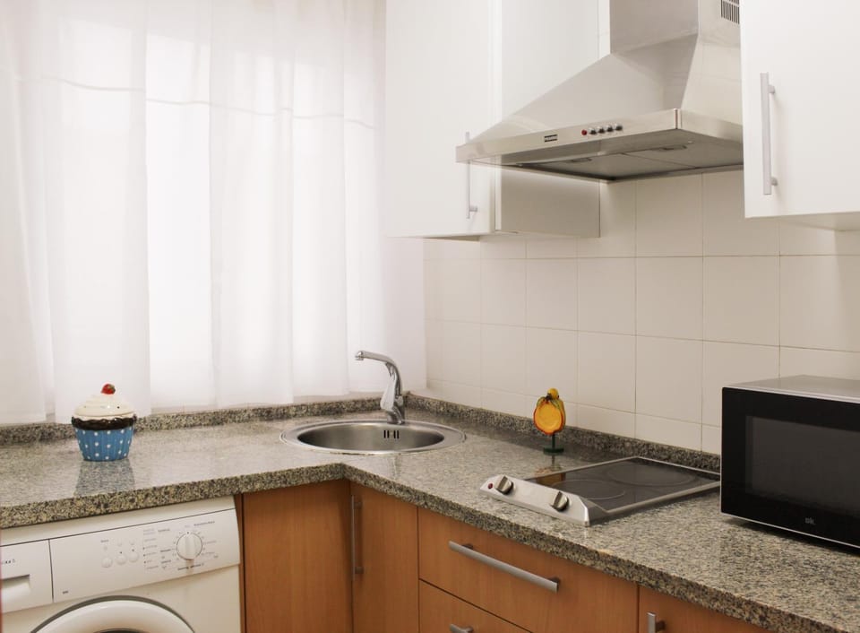 Kitchen or kitchenette, Communal kitchen