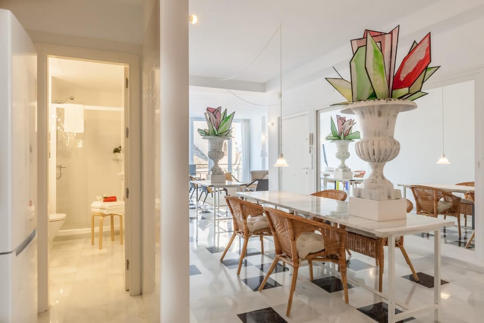 Bathroom, Dining area