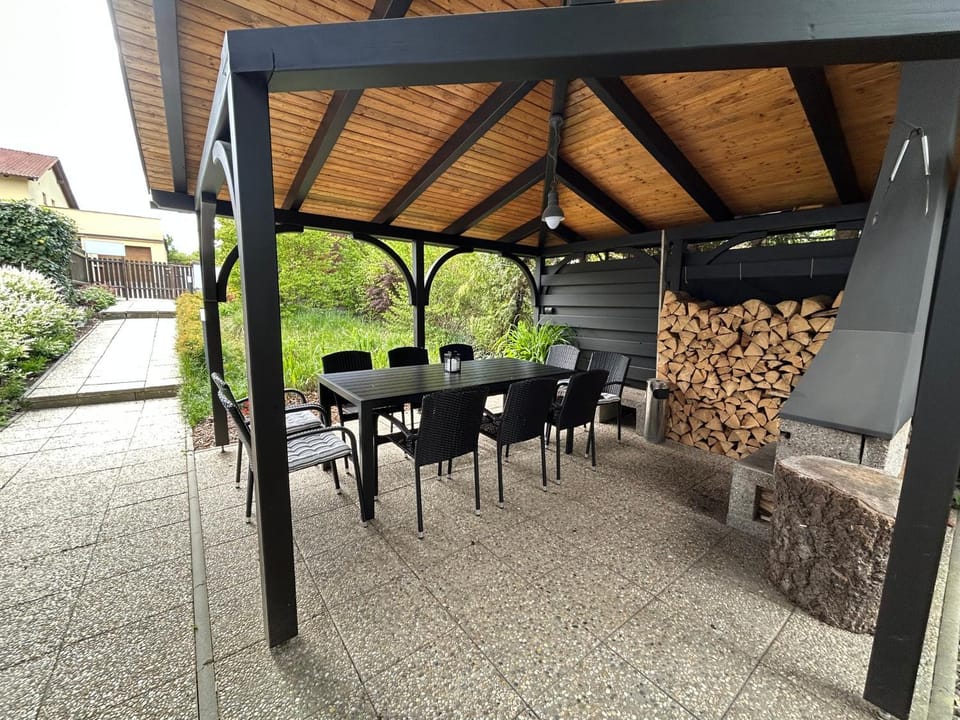 Garden, Seating area