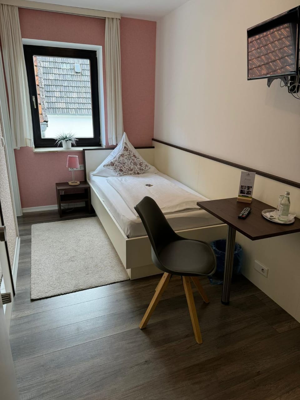Hotel zum Braunen Hirschen Bed and Breakfast in North Rhine-Westphalia