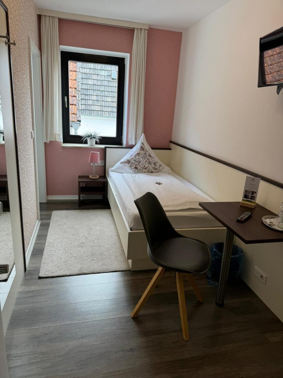 Hotel zum Braunen Hirschen Bed and Breakfast in North Rhine-Westphalia
