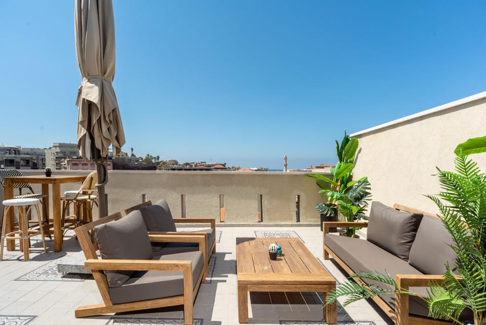 Duplex with Sea View Terrace above the Flea Market Apartment in Tel Aviv-Yafo