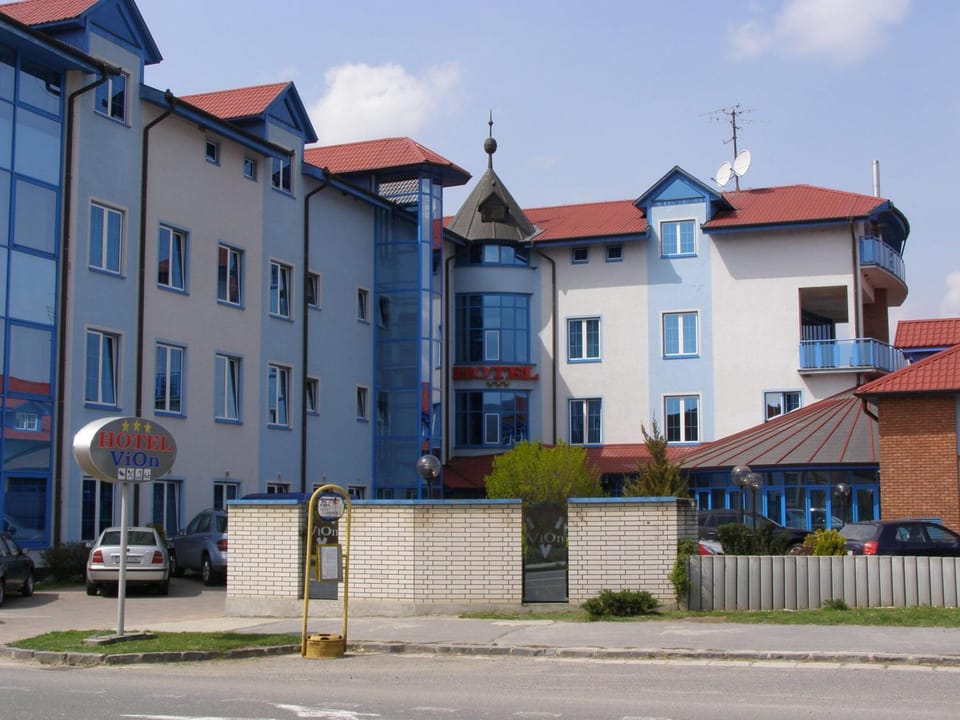 Facade/entrance, Spring, Off site, Neighbourhood, View (from property/room), Decorative detail, On site, Street view