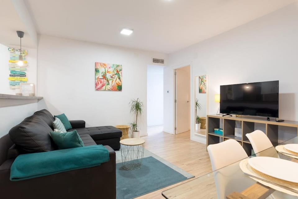 Lovely Home ! Center Malaga with parking Apartment in Malaga