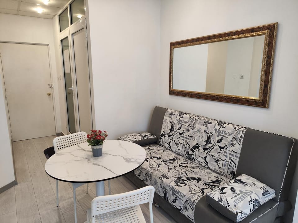 Стаи за гости Ве-Бо-Ли** Bed and Breakfast in Sofia City Province
