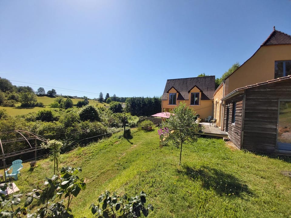 Property building, Garden, Garden view