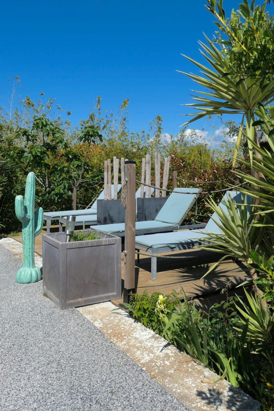Property building, sunbed