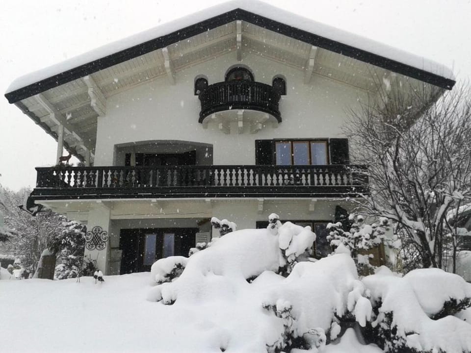 Property building, Winter