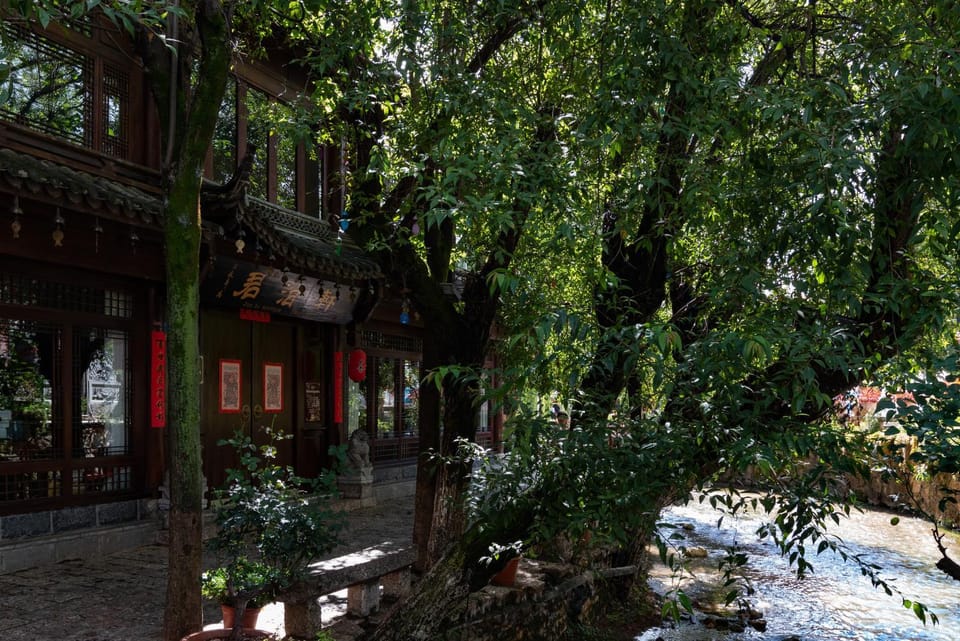 Facade/entrance, River view