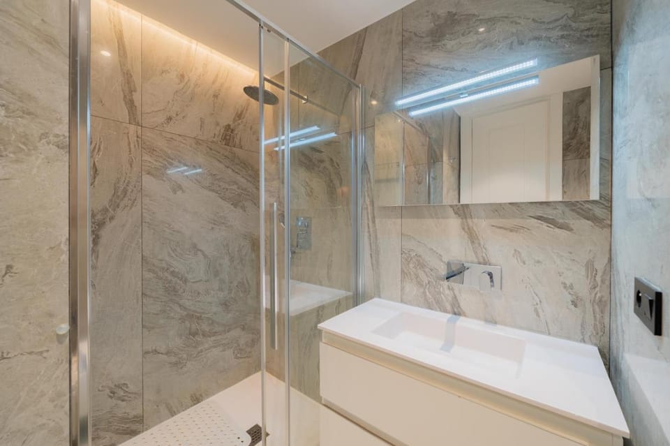 Center Bay Luxueux appartement avec vue mer 6 eme etage Apartment in Antibes