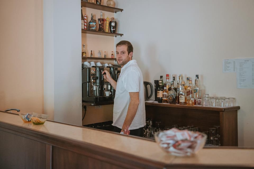 Staff, People, Nightclub / DJ, Lobby or reception, Lounge or bar