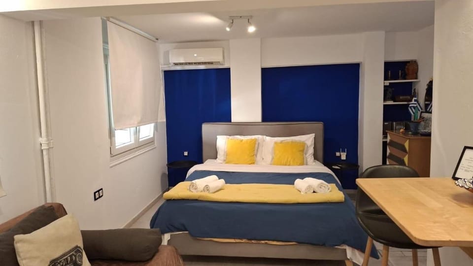 ATHENS *BLUE GRAND SUITE *DI GIORGIO CENTRAL APARTMENT Apartment in Athens