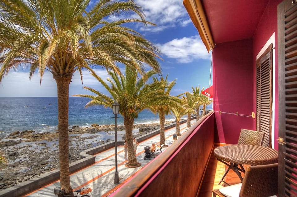 Natural landscape, Balcony/Terrace, Beach, Sea view
