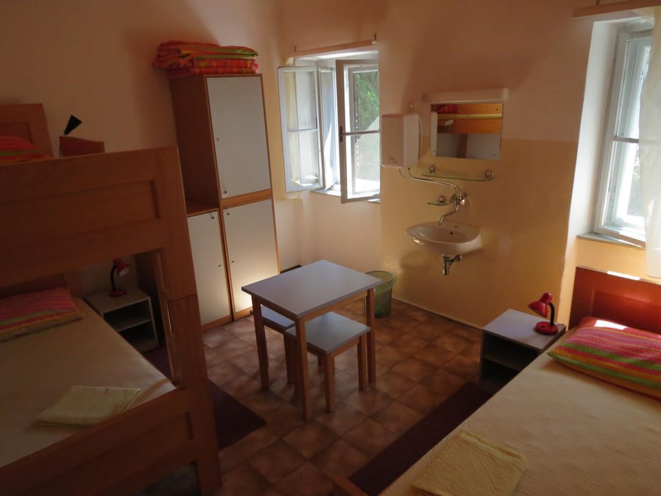 Bed, Bedroom, bunk bed