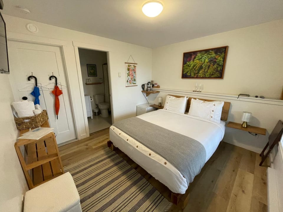 Sounds of the Sea Bed and Breakfast in Ucluelet