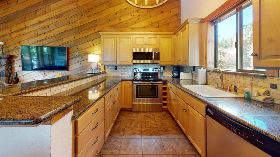 Smokey Plaza Condo 1 House in Ketchum